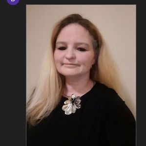 Meet your Posher, Rena